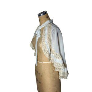 1930s blue silk bed jacket cape with lace trim by Daphne Size S
